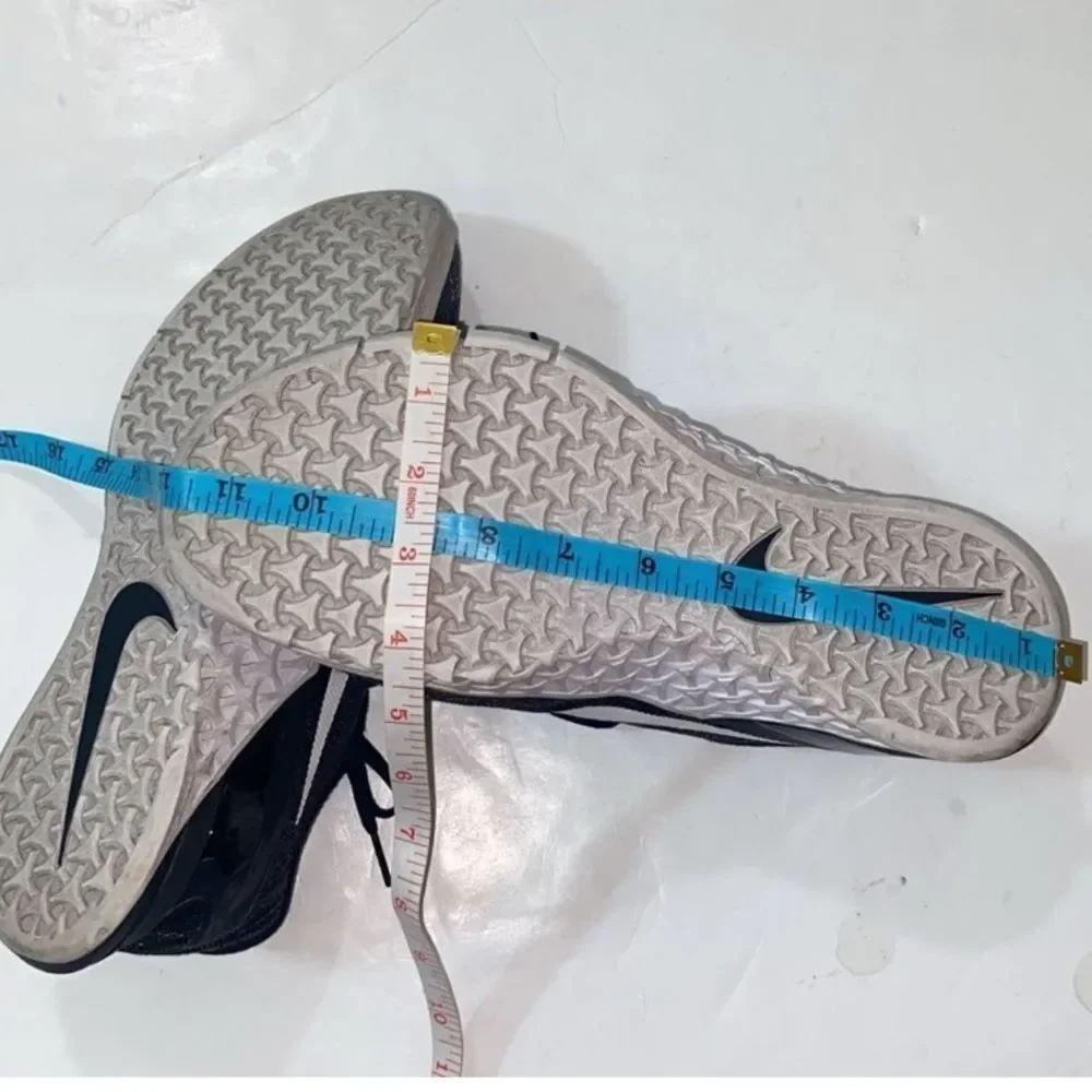 Nike Lift Run Black and White Athletic Shoes Size 9.5